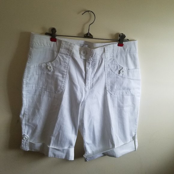Long White Bermuda Shorts - Picture 1 of 3